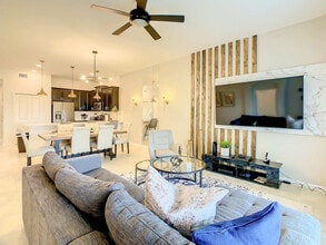9331 Sommerset Hills Dr in Davenport, FL - Building Photo - Building Photo