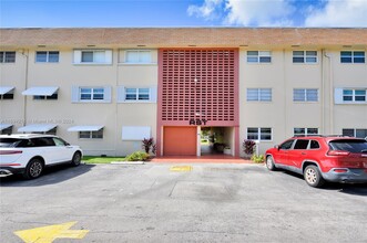 5300 Washington St in Hollywood, FL - Building Photo - Building Photo