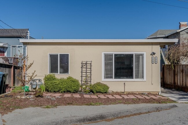 178 Montecito Ave in Pacifica, CA - Building Photo - Building Photo