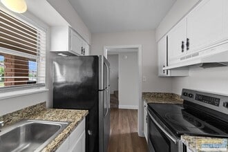 805 Continental Dr in Brownsville, TX - Building Photo - Building Photo