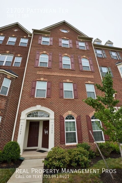 21702 Pattyjean Terrace in Ashburn, VA - Building Photo
