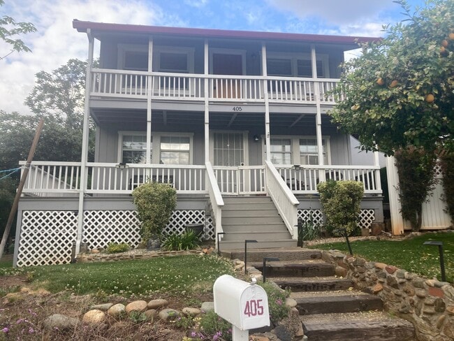 405 Reading St