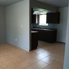 11239 Spottswood Dr in Houston, TX - Building Photo - Building Photo