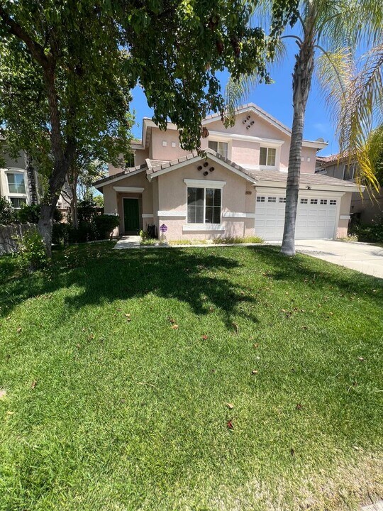 16200 Grande Isla Cir in Moreno Valley, CA - Building Photo