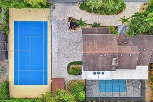 2120 SW 28th Way in Fort Lauderdale, FL - Building Photo