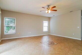 304 Michigan Ln in Kissimmee, FL - Foto de edificio - Building Photo