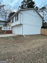 1530 Pin Oak Ln SE in Conyers, GA - Building Photo - Building Photo