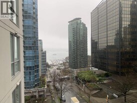 1420 W Georgia St in Vancouver, BC - Building Photo