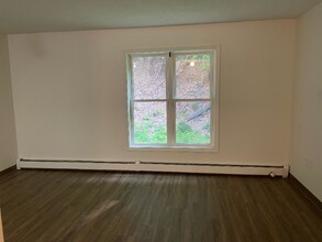 498 Marlboro Rd-Unit -N23 in Brattleboro, VT - Building Photo - Building Photo