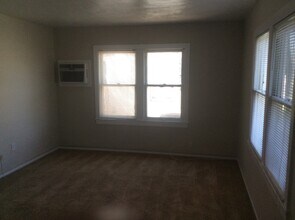 1601-1615 4th St in Bakersfield, CA - Building Photo - Building Photo