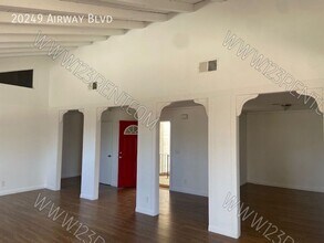 20249 Airway Blvd in California City, CA - Building Photo - Building Photo