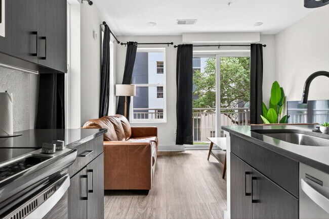 605 N 12th St, Unit SI ID1313961P in Tampa, FL - Building Photo - Building Photo