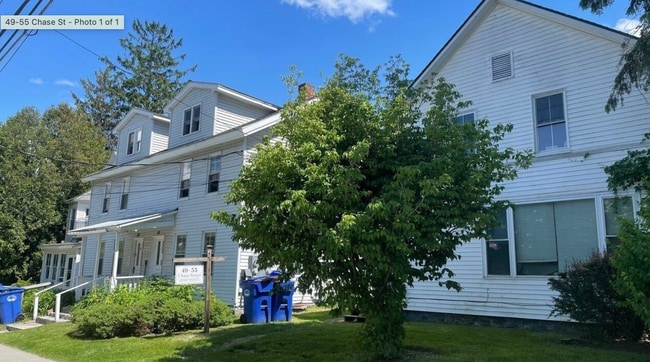 55 Chase St, Unit 2 in Burlington, VT - Foto de edificio - Building Photo