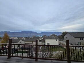 3548 Sharp Shinned Trail in Saratoga Springs, UT - Building Photo - Building Photo