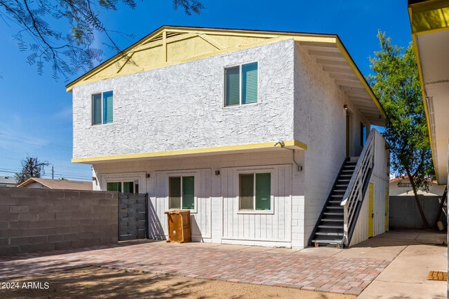 property at 3016 N 37th St