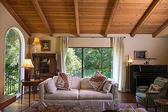 4449 Vieja Dr in Santa Barbara, CA - Foto de edificio - Building Photo