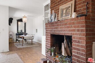 2294 Mountain Oak Dr in Los Angeles, CA - Building Photo - Building Photo