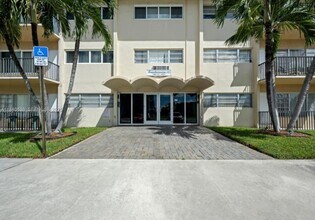 1400 NE 169th St in Miami, FL - Building Photo - Building Photo