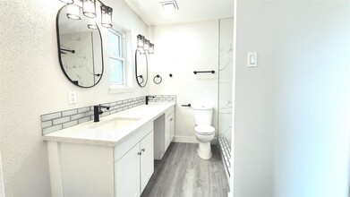 403 Vance St in League City, TX - Building Photo - Building Photo