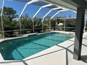 1804 NW 20th Pl in Cape Coral, FL - Foto de edificio - Building Photo