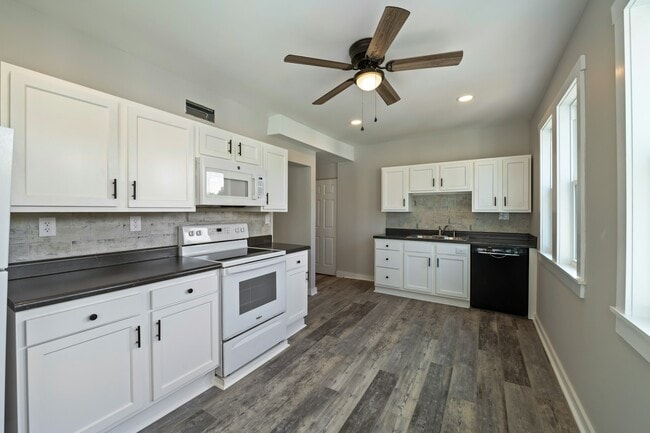 1205 Charleston Ave in Huntington, WV - Building Photo - Building Photo