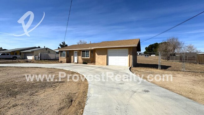 7960 Cottonwood Ave in Hesperia, CA - Building Photo - Building Photo