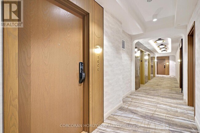 3240 William Coltson Ave in Oakville, ON - Building Photo - Building Photo