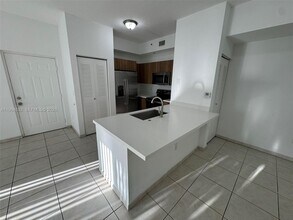 7280 NW 114th Ave in Doral, FL - Building Photo - Building Photo