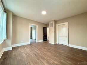 460 Rhode Island St in Buffalo, NY - Building Photo - Building Photo