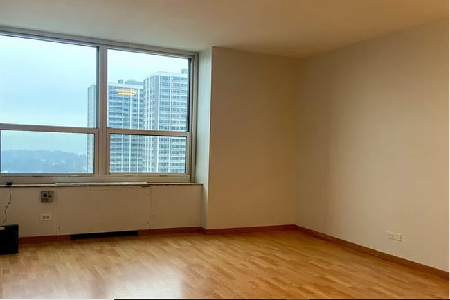 property at 720 W Gordon Terrace