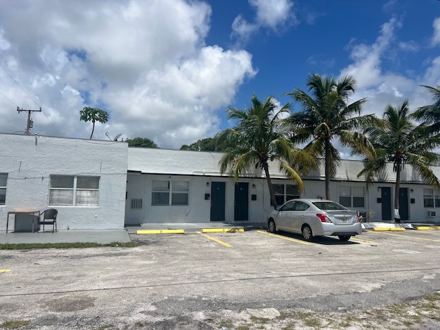 1113 19th Ave N, Unit 5 in Lake Worth Beach, FL - Building Photo - Building Photo