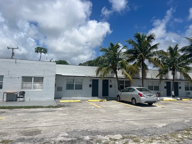 1113 19th Ave N, Unit 5 in Lake Worth Beach, FL - Building Photo - Building Photo