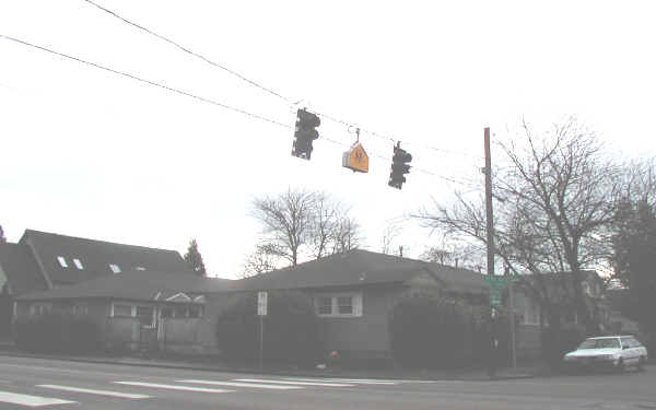 1506-1510 SE Tacoma St in Portland, OR - Building Photo - Building Photo