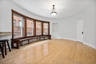 429 W Wellington Ave in Chicago, IL - Building Photo - Building Photo