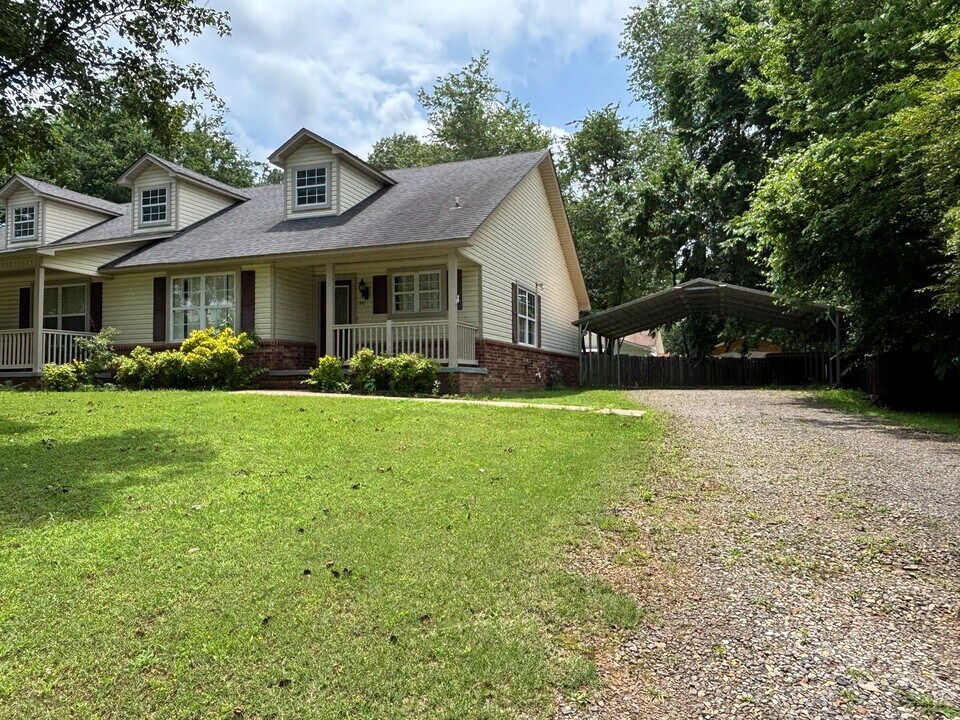 510 Shadow Dr in Russellville, AR - Building Photo
