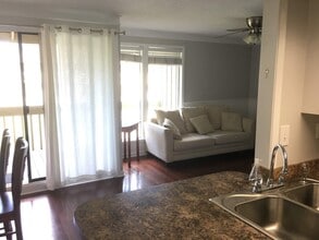 2066 Sea Cliff Dr N in Daphne, AL - Building Photo - Building Photo