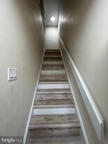 1682B Thornwood Dr in Mount Laurel, NJ - Building Photo