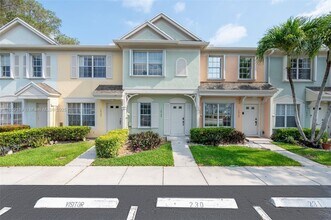 16795 Hemingway Dr in Weston, FL - Building Photo - Building Photo