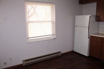 520 N Oak St in Monticello, IL - Building Photo - Building Photo