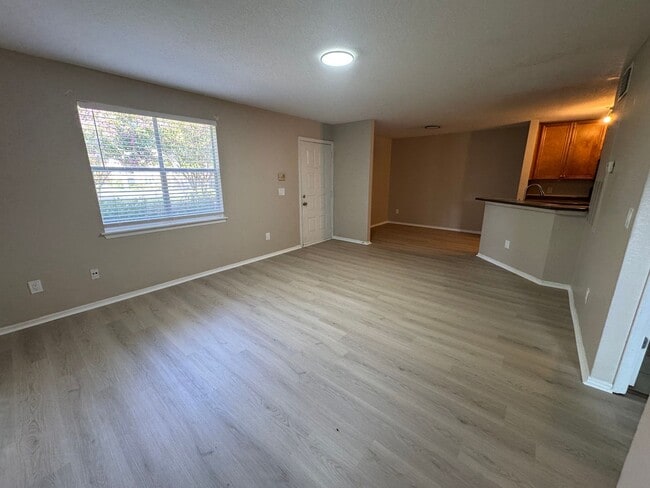 property at 11 Arbor Club Dr