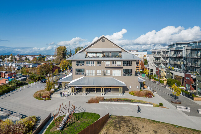 the Pier at London Landing in Richmond, BC - Building Photo - Building Photo