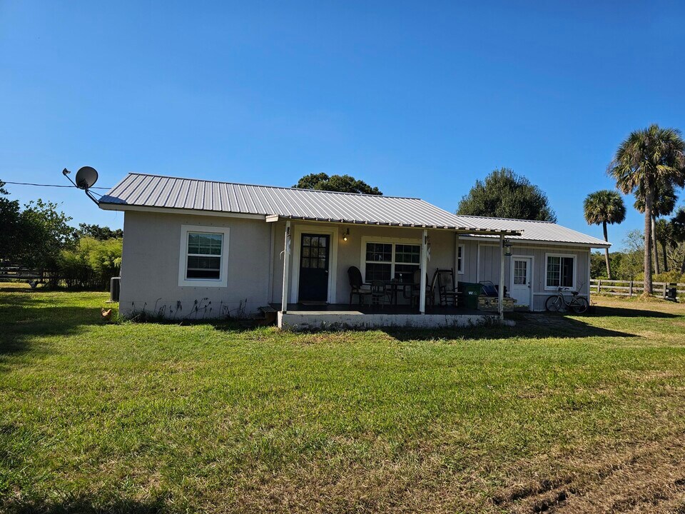 4900 NW 160th St in Okeechobee, FL - Building Photo