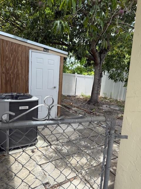 property at 5641 SW 39th St