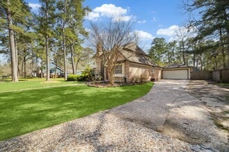1958 River Falls Dr in Houston, TX - Building Photo - Building Photo