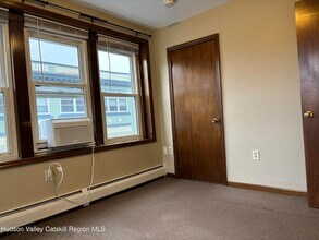261 Fair St in Kingston, NY - Building Photo - Building Photo