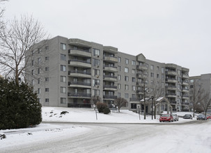 2100 Alice-Nolin in Montréal, QC - Building Photo - Building Photo