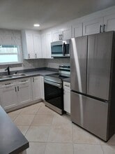 3138 Honeymoon Ln in Holiday, FL - Building Photo - Building Photo