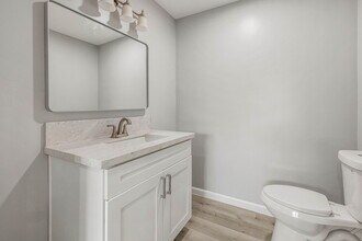 2090 Kearney Ave in San Diego, CA - Building Photo - Building Photo