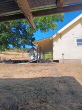 2962 Wintel Rd S in Jefferson, OR - Building Photo - Building Photo
