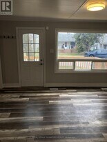 22 George St in Ajax, ON - Building Photo